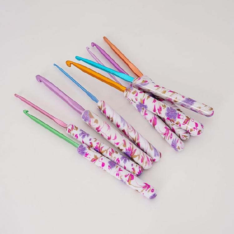 2.5mm-6.5mm Ergonomic Crochet Hooks Set, Crochet Needle for Beginner Hobbyist, Knitting Sweater Scarf Socks Hat Bag