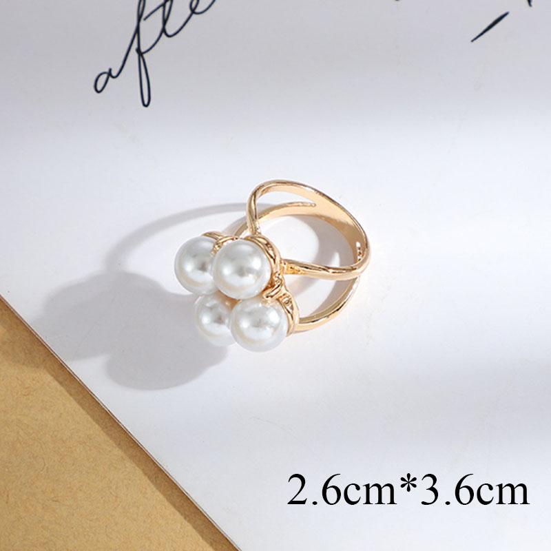 Fashion Pearl Rhinestone Brooches for Women Square Scarf Buckle Geometry Cross Brooch Pin Metal Ring Clothing Accessories