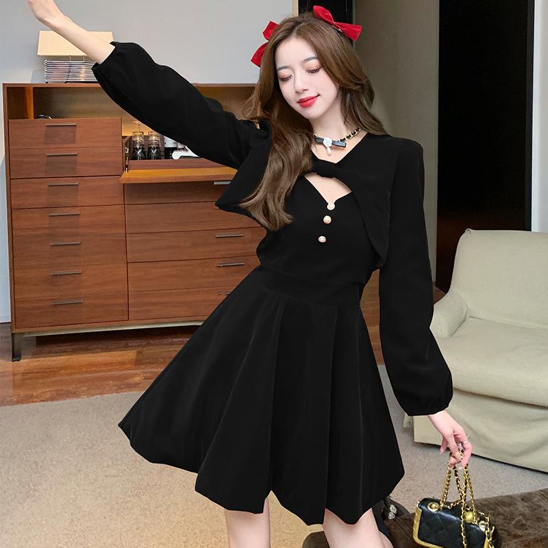 New Year's Christmas Fashion Set Autumn and Winter 2026 New Temperament Design Shawl Suspender Dress Two-piece Set