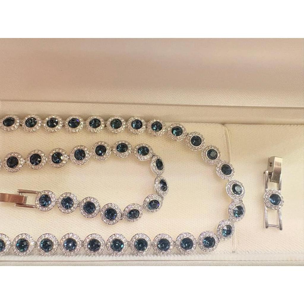 Used Swarovski Una necklace bracelet set