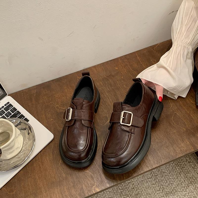 Pantofi unici cu toc gros cu platformă nouă Primăvara 2025 pantofi loaferi pentru femei versatili simpli stil britanic cu înălțime pantofi mici din piele