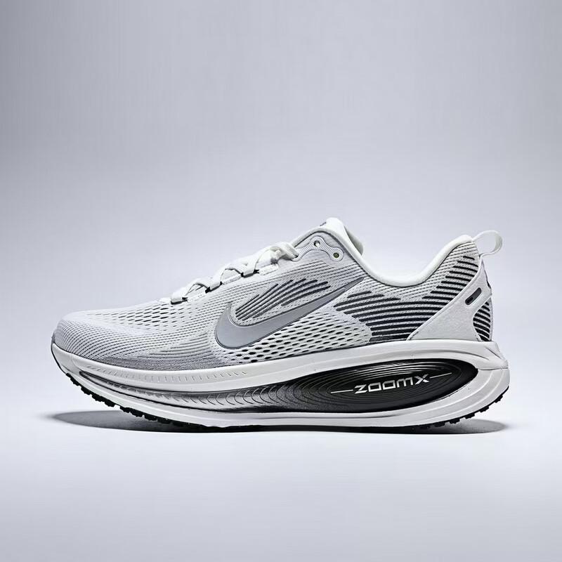 

Мужские беговые кроссовки Nike Vomero 18 RR EUR 44.5