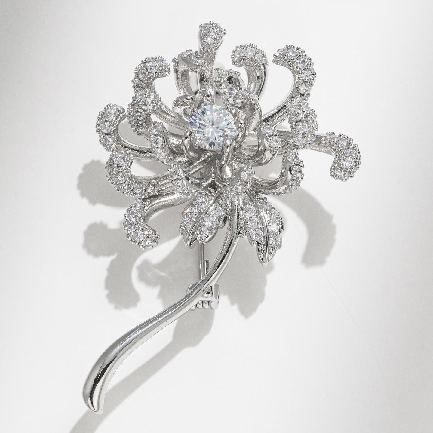 Elegant High-End Chrysanthemum Brooch: Versatile Trendy Festival Gift