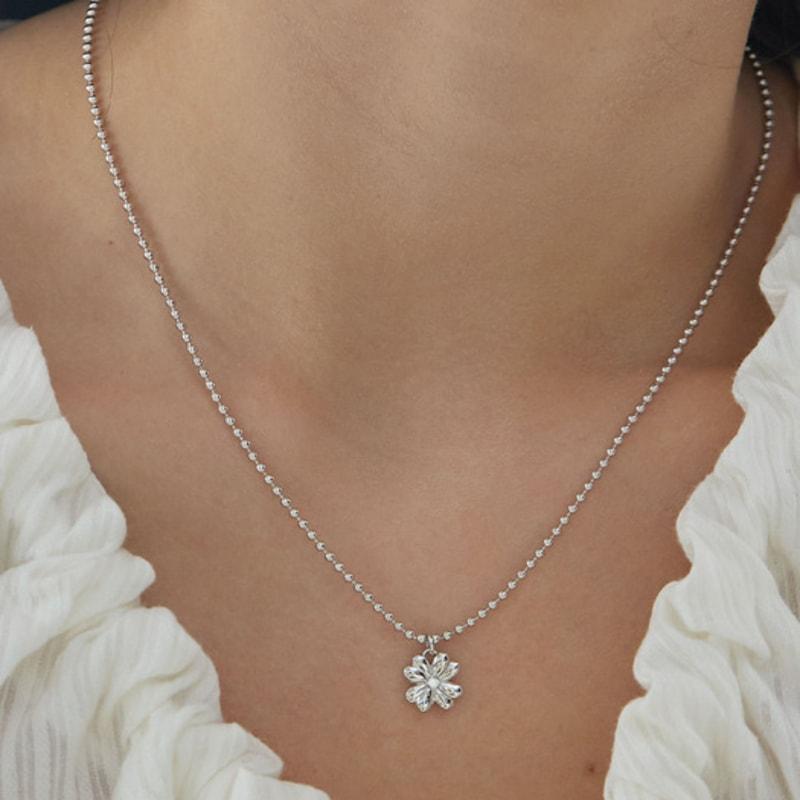 

by hyeres [925 silver] Clover pendant necklace (Silver) BH7N52709W9550 single type