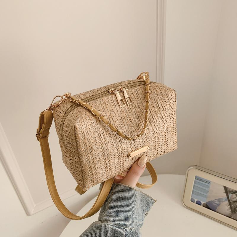 Fashionable Stylish Woven Straw Women's Bag 2026 New Trendy Chain Handbag Simple Shoulder and Crossbody Small Bag