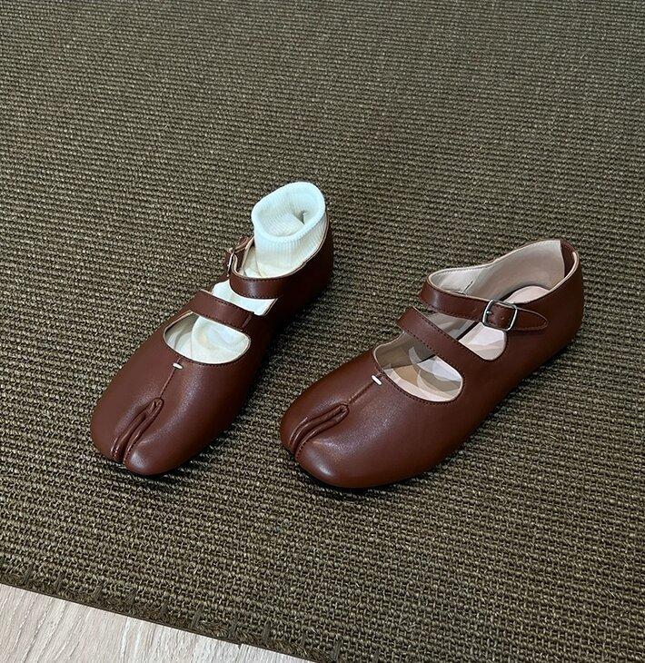 

2025 туфли Мэри Джейн на мягкой подошве, маленькие кожаные туфли, женские, с ремешком на одной пуговице, с раздвоенным носком, туфли-подкова, балетки, удобные одинарные туфли 40 коричневый