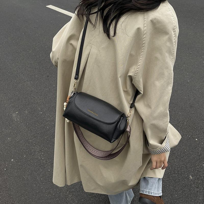 Bags Femininity Versatile Shoulder Bags Trendy Fashion Messenger Bags Niche Underarm Versatile Commuter Handbags