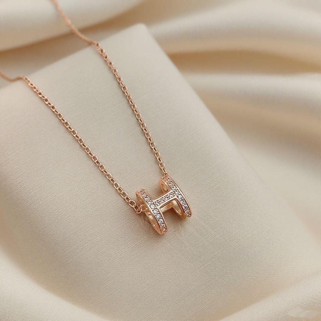 Elegant Light Luxury Zircon Necklace for Women - Gold-Plated, Simple Clavicle Chain