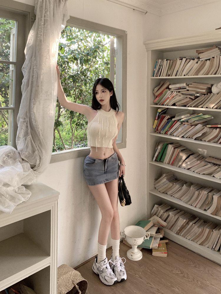 Women's Halter Knit Spicy Girl Tank Top: Summer Innerwear & Outerwear