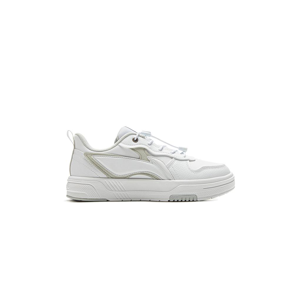 Li Ning Kids Trail Sports Lifestyle Series Comfortable Versatile Non-Slip Wear-Resistant Low-Top Kids Skate Shoes Kids Sneakers White YKCV020-11
