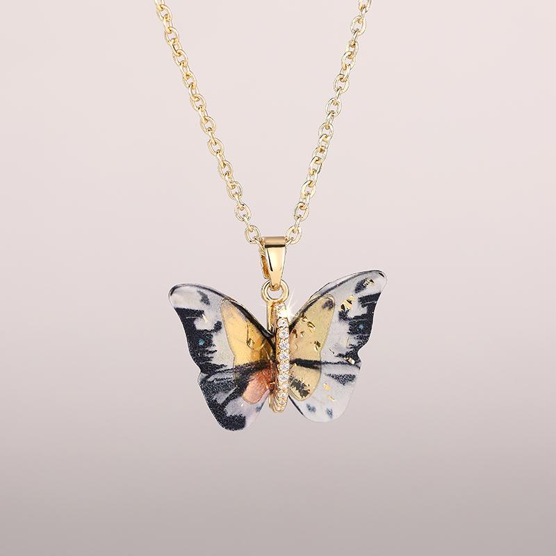 Butterfly Pendant Necklace for Women Fashion Party Daily Cute Animal Accessories Inlaid Bright CZ Versatile Lady Jewelry