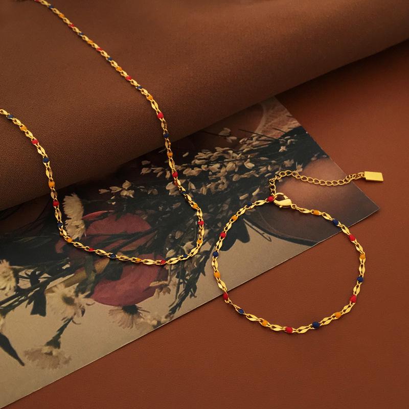 Copper Plated Gold Retro Color Block Drip Oil Necklace - Fashionable Jewelry Clavicle Chain