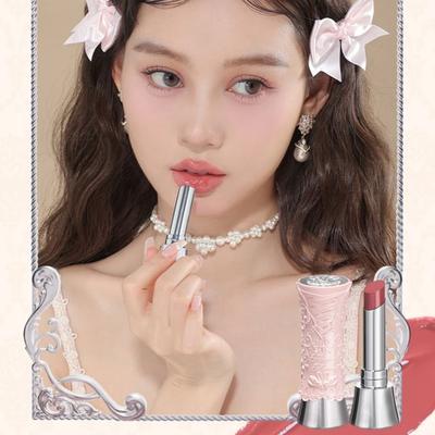 Make-up na rty – Rtěnky