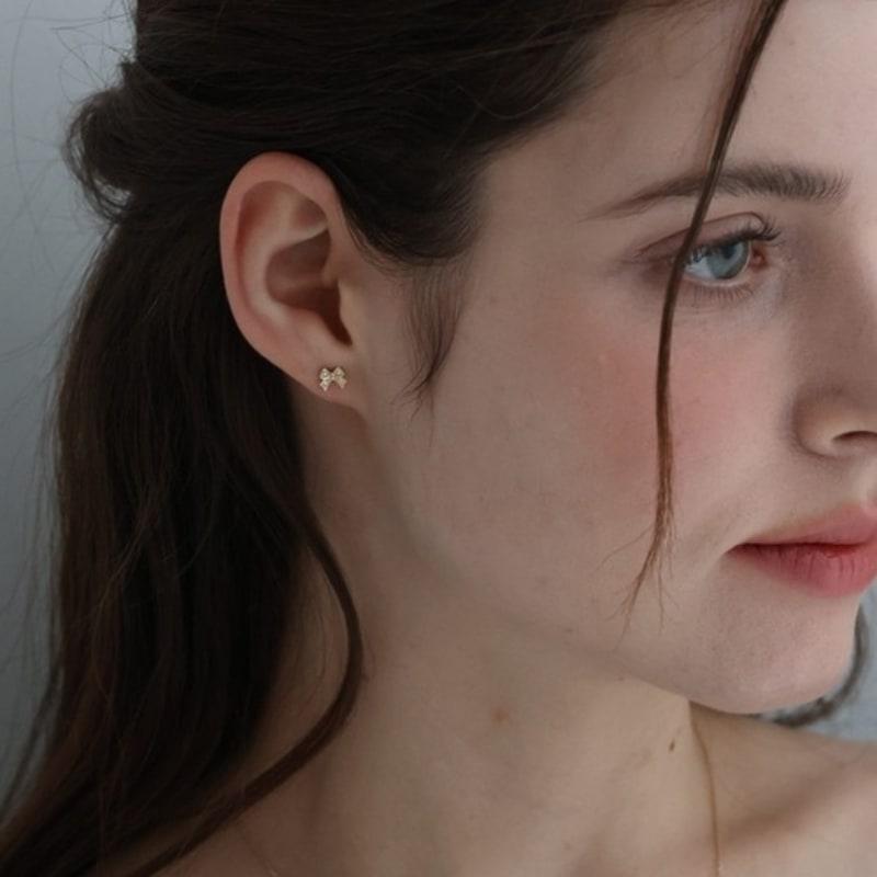 BEFORE MOONRISE [14K] Blossom Ribbon Earrings GE232