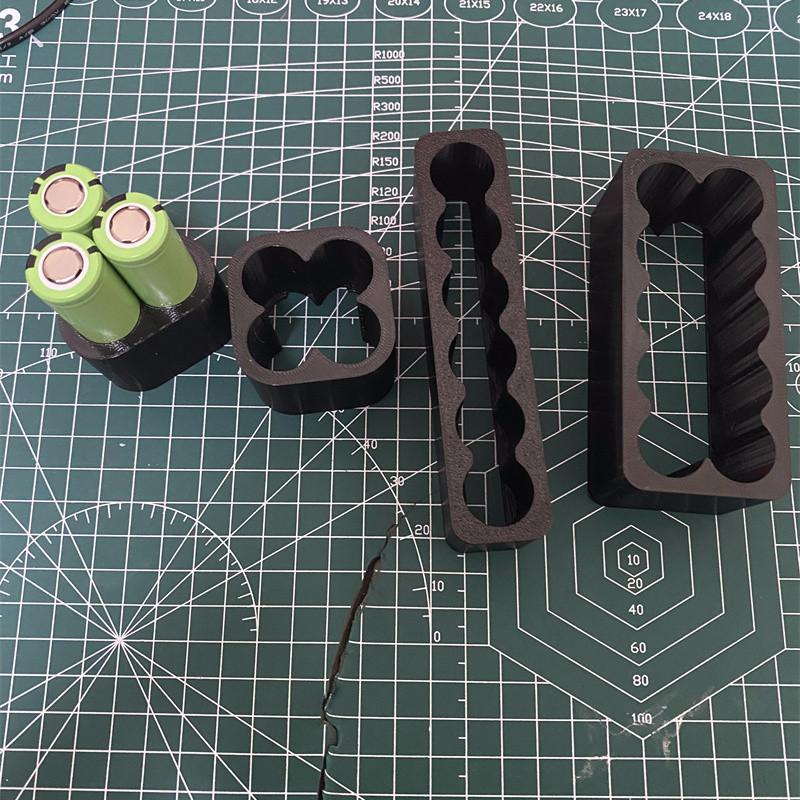 1/4Pcs Plastic 18650 Spot Welding Fixture Set Battery Fixed Lithium Battery Welding Fixture Spot Welding Fixed Assembly Bracket