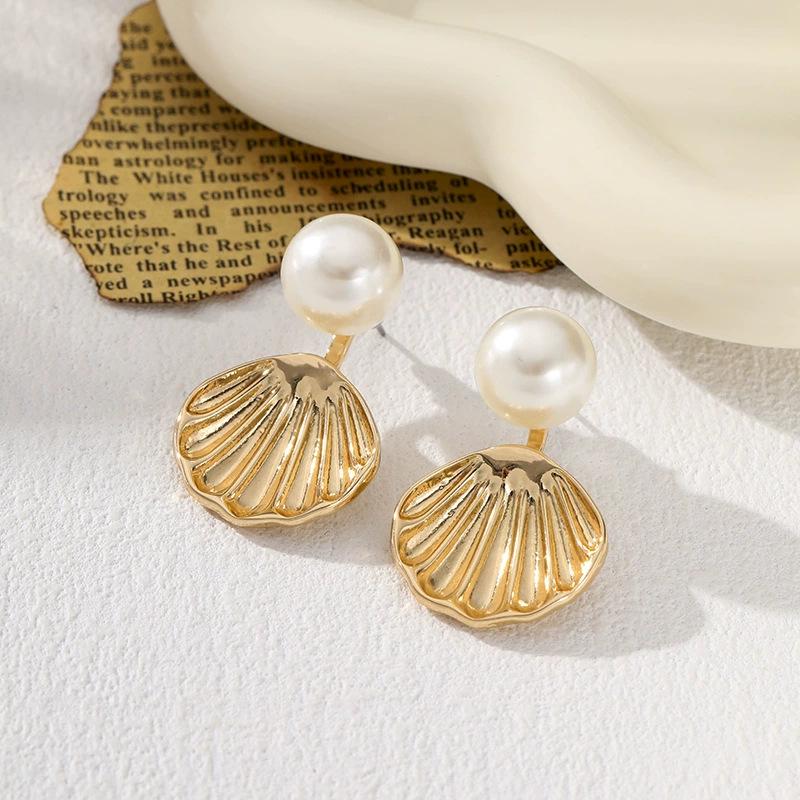 

Модные серьги-подвески для женщин золотой