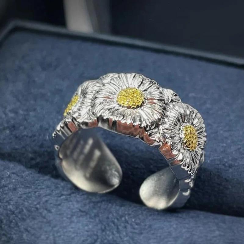 Exquisite Classic Series wire drawing craft Shiny Gardenia flower rings for women Copper plating Single Row crystal ring Zircon