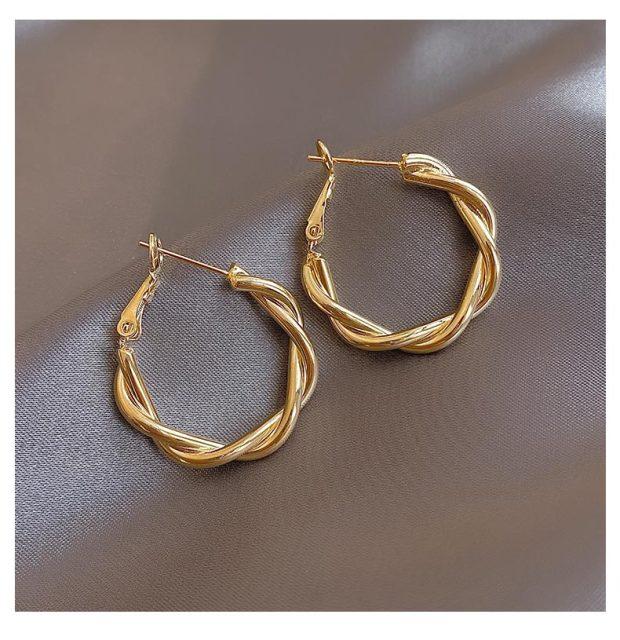 Latest Classic Copper Alloy Metal Smooth Metallic Hoop Earrings Woman Chic Fashionable Korean Jewelry Temperament Girl 'S Everyday Wear