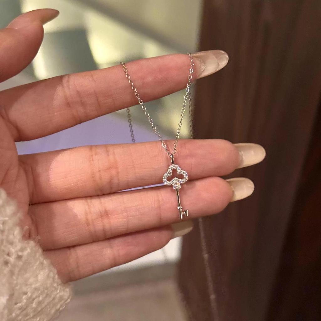 S925 Sterling Silver Sparkling Diamond Key Necklace - Women's Niche Design Clavicle Chain