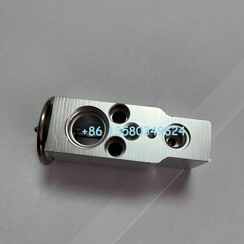 11Q6-90551 Excavator Parts R220LC-9S R215-9S Excavator Expansion Valve 11Q690551