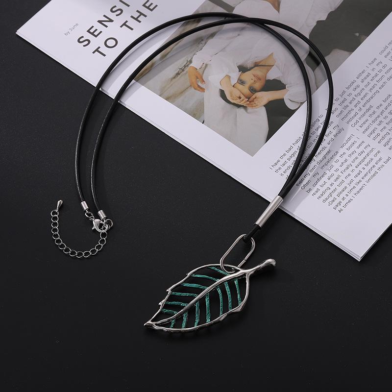 Colored Leaf Pendant Women'S Metal Simple Fashion Long Sweater Chain
