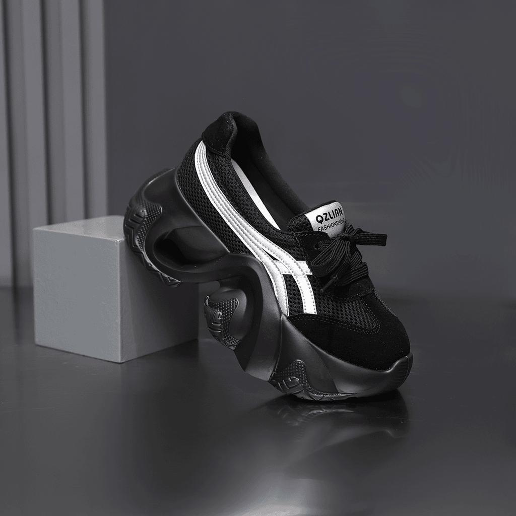 The New Spring and Autumn Women's Net Shoes Are Fashionable and Good-looking