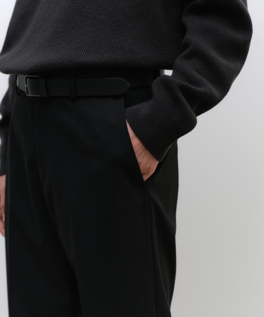 MUSINSA STANDARD Whipcord Straight Hidden Banding Slacks [Black]