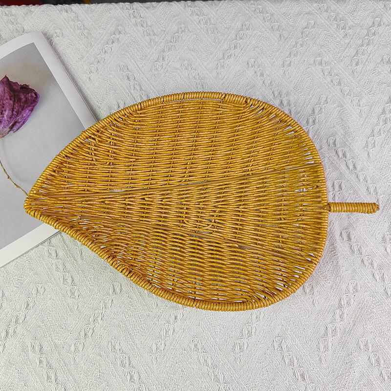 Imitation Rattan Leaf-Shaped Serving Plate