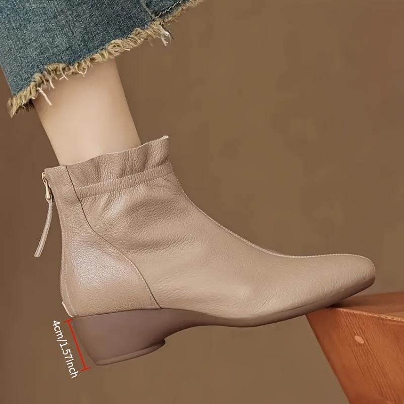 Sharp Pointed Women's Boots,  Autumn and Winter New Light Luxury Fashionable Women's Shoes, Simple Rubber Fashion Boots