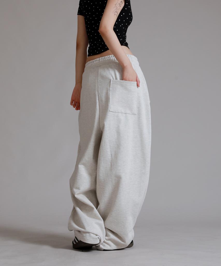 LIKE THE MOST Training Pintuck Balloon Wide Pants_Oatmeal