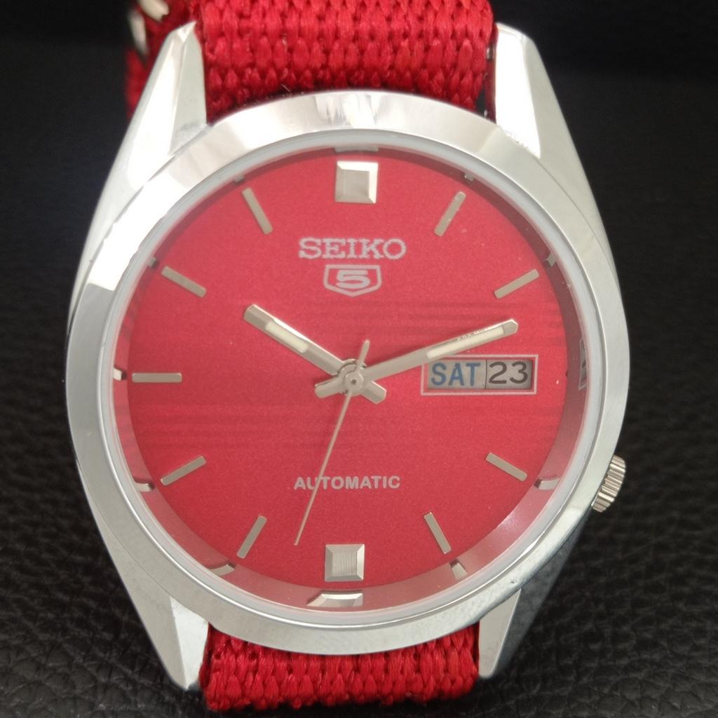 VINTAGE REFURBISHED SEIKO 5 AUTOMATIC 7009A JAPAN MENS RED DIAL WATCH a709596-1
