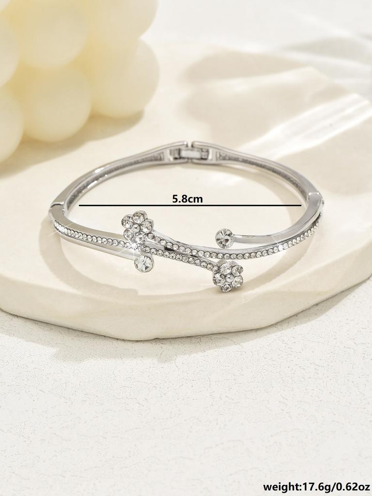 1PC Women's Fashion Trend Design Sense Small Flower Bracelet Travel Banquet Party Dress Up Gift