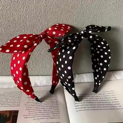 Diadema Vintage de Hong Kong con Lunares Rojos y Lazo – Tocado Nostálgico de Ala Ancha para Mujer