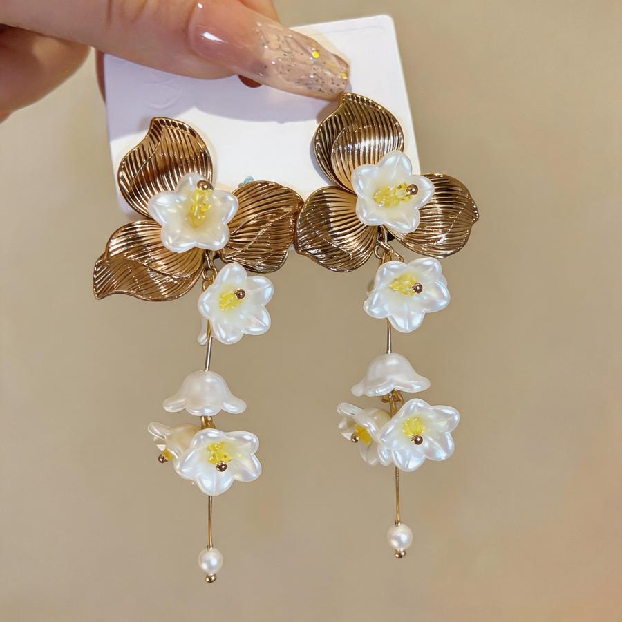Silver Needle Pearl Flower Tassel Stud Earrings - Elegant High-end Fashion Accessories for Women