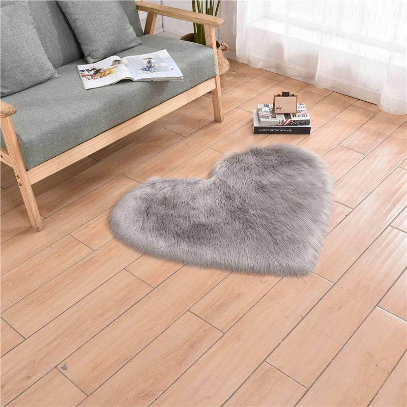 Ivory Heart-Shaped Imitation Wool Carpet for Bedroom & Living Room