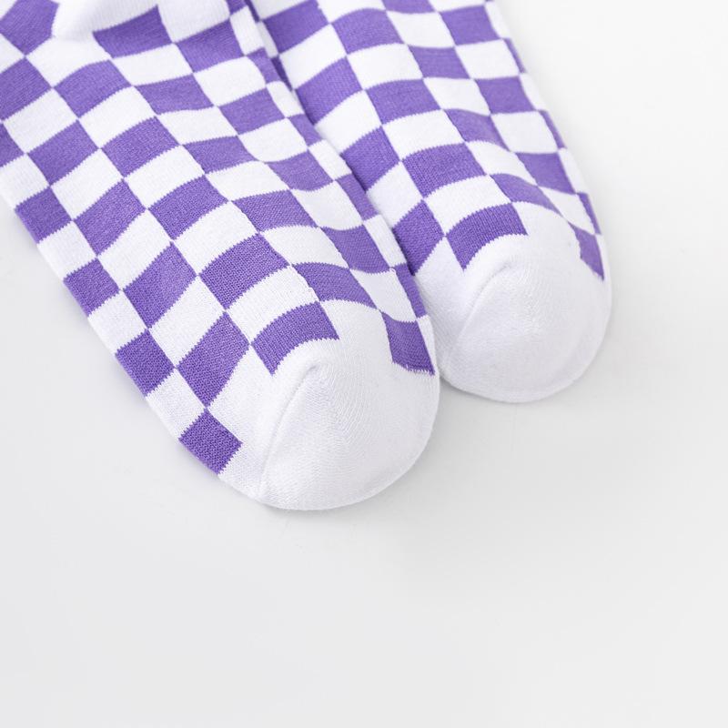 Trendy Plaid Mid-Calf Socks for Men & Women: Fashionable College Style Sporty Couples' Socks