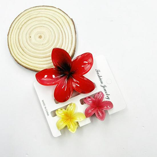 Sada skřipců do vlasů s frangipani: Květinové vlasové doplňky s imitací mramoru pro módní svátky