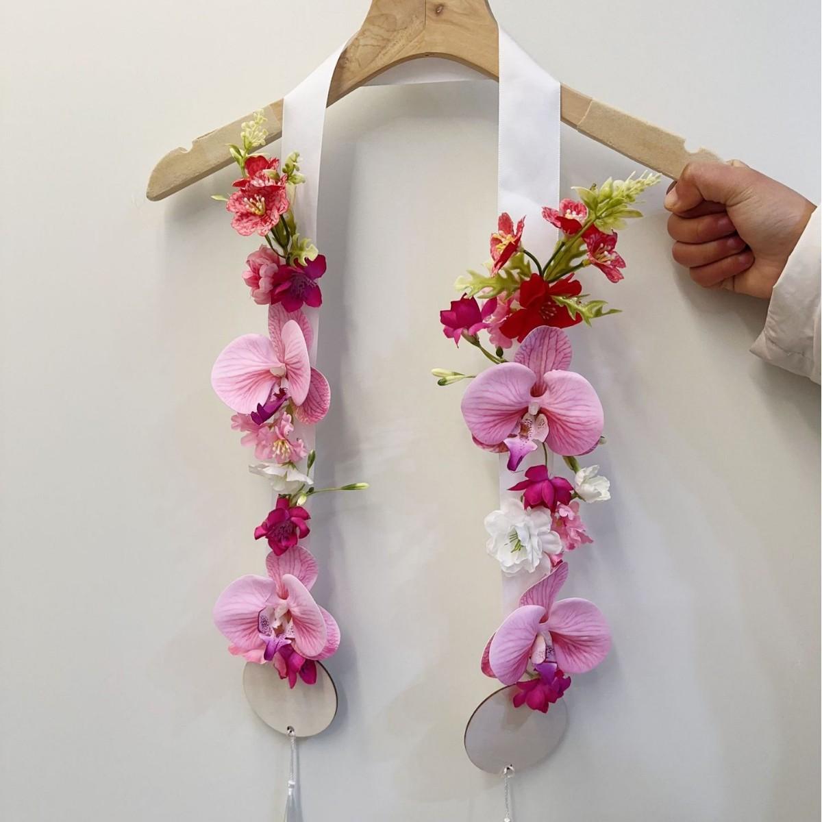 

Wedding Personalized Bridal Hanger Flower Decor Morning Gown Photo Props Graduation Season Tie Flower