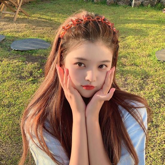 Adjustable Toothed Headband Women Bangs Hairstyle Headband with 8 Small Clip DIY Hairpin Adjustable Weave Bangs Hair Clips