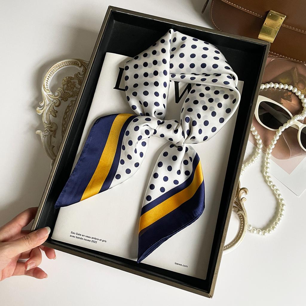 70 Simulation Silk Navy Blue Cashew Silk Scarf, Simple And High-End Sense Matching Square Scarf, Women'S Decorative Thin Scarf, Workplace Scarf.