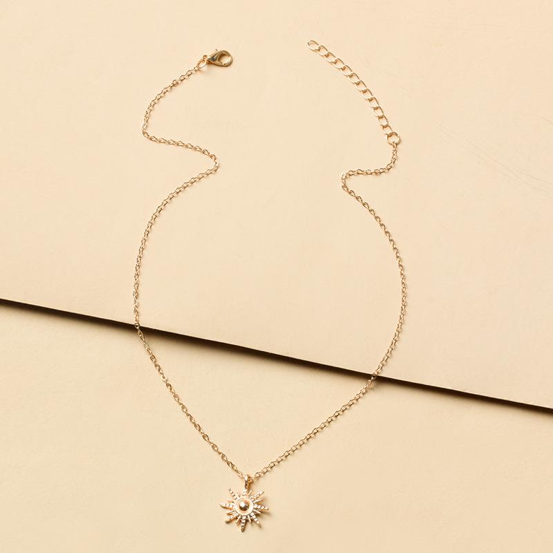 Simple Gold Color Sun Pendant Necklace for Women Niche Design Elegant Clavicle Chain Personality Choker Wedding Party Jewelry