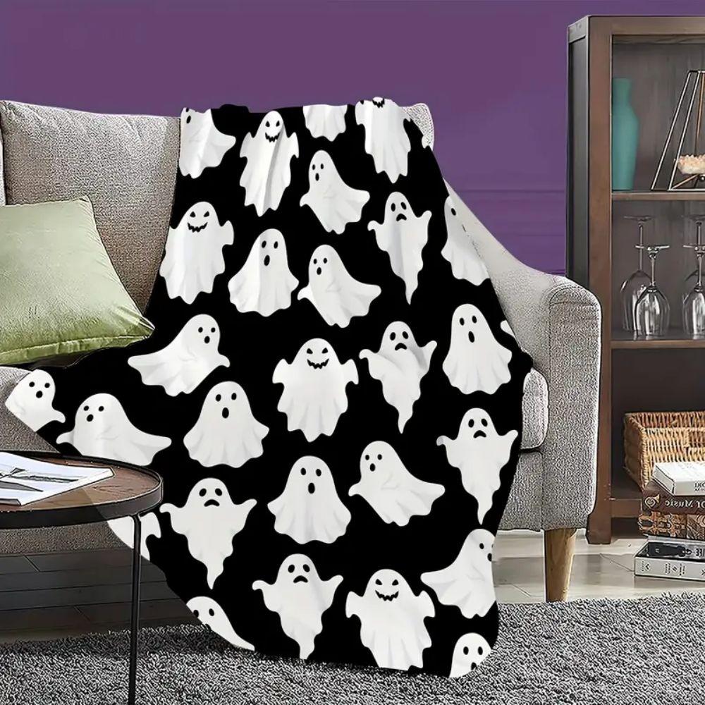 Halloween Cute Spoopy Ghosts Candy Blanket Flannel Autumn Portable Lightweight Thin Throw Blanket Sofa Travel Bedding Throws