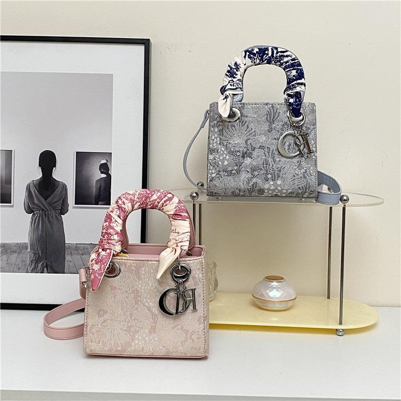New High-end Heavy Industry Princess Diana Bag Silk Scarf Hand Bag Fashionable Versatile Shoulder Messenger Bag