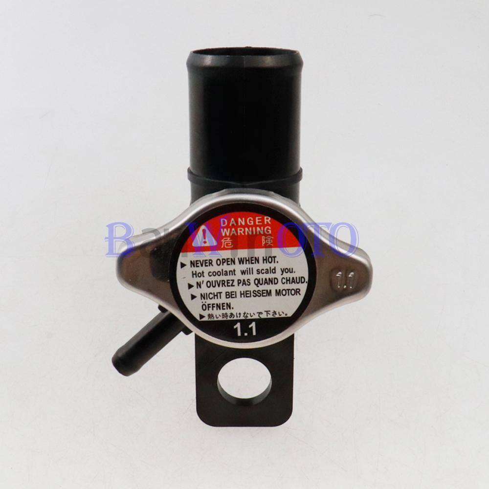 17910-65J00 Konektor tělesa termostatu chladiče Hrdlo pro plnění vodní příruby pasuje na 2009-2013 Suzuki Grand Vitara 2.4L 1791065J00