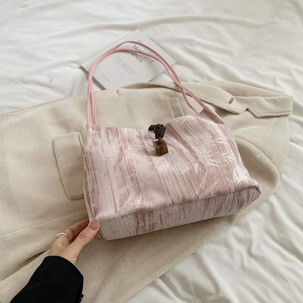 Trendy New Style Tote Bag For Women Spacious Summer Shoulder Bag In Multiple Colors