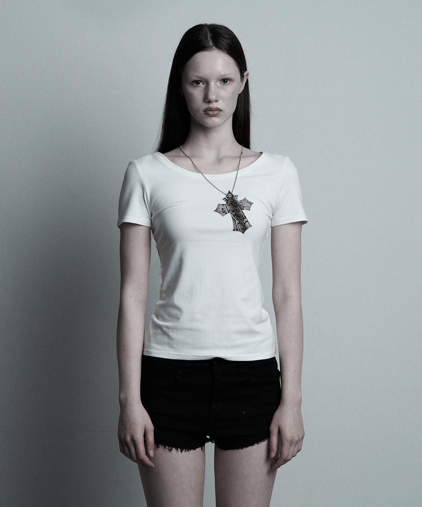 ILLIO White-Python Cross Necklace T-Shirt