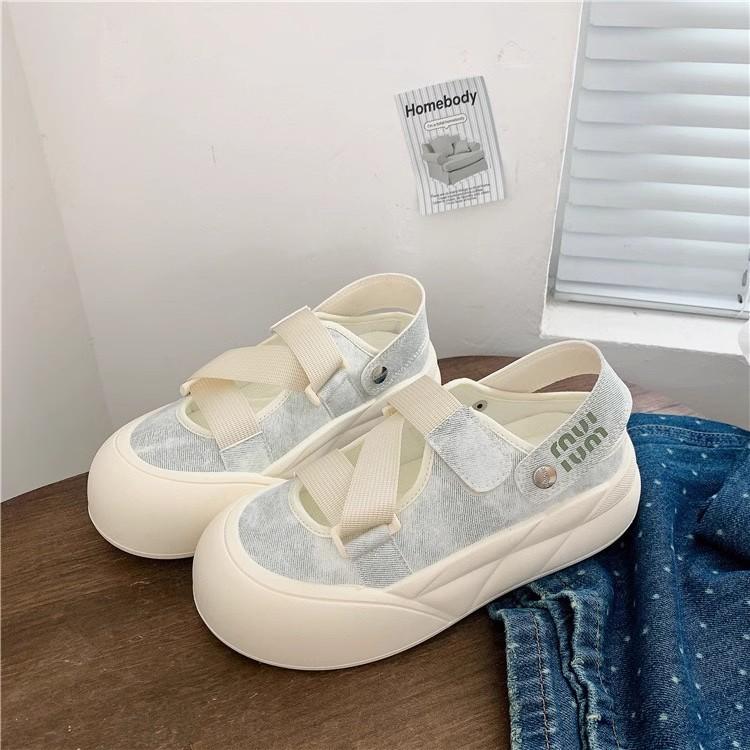 

2025 лето новые маленькие белые туфли платформа полушлепки летние милые на липучке женские туфли с юбками повседневные кеды 40
