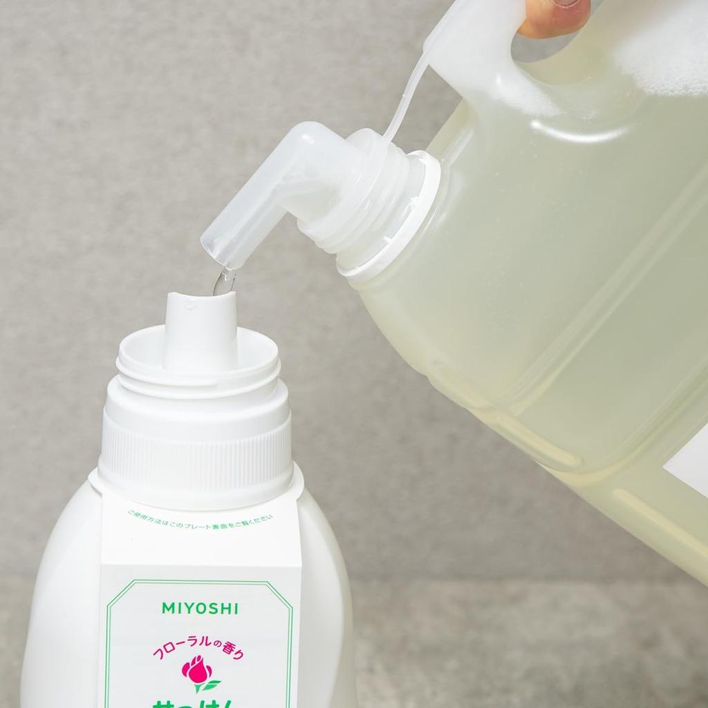 MIYOSHI Commercial Liquid Gentle 4L Soap, Breeze,