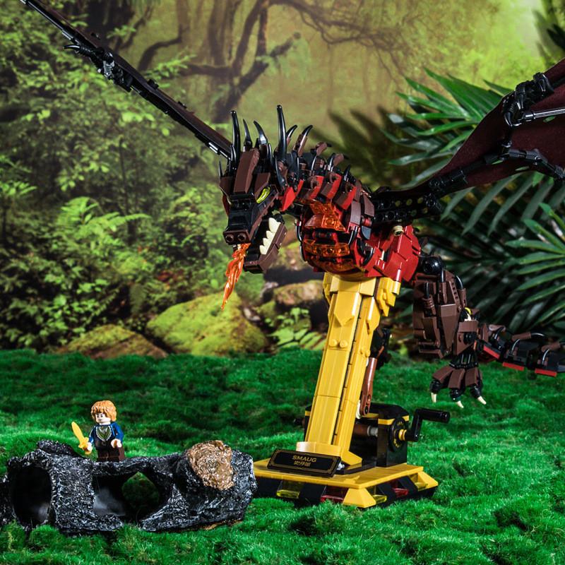 Smaug Assembly Dragon Building Block Toys Model Ornament With Movable Wings