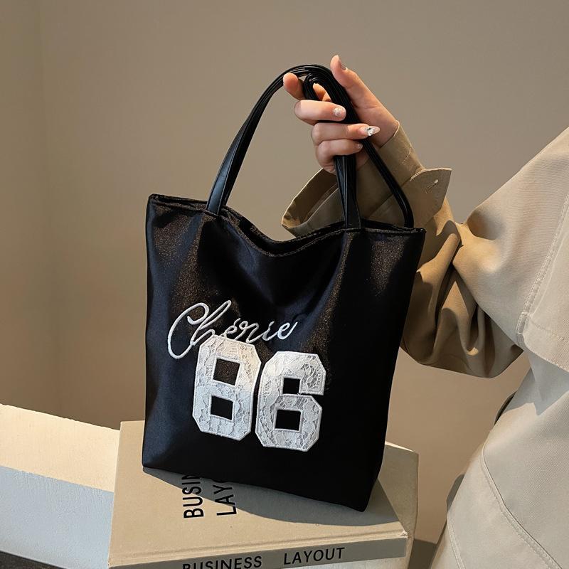 Large Capacity Bag Women's New Versatile Class Shoulder Bag Commuter Tote Bag